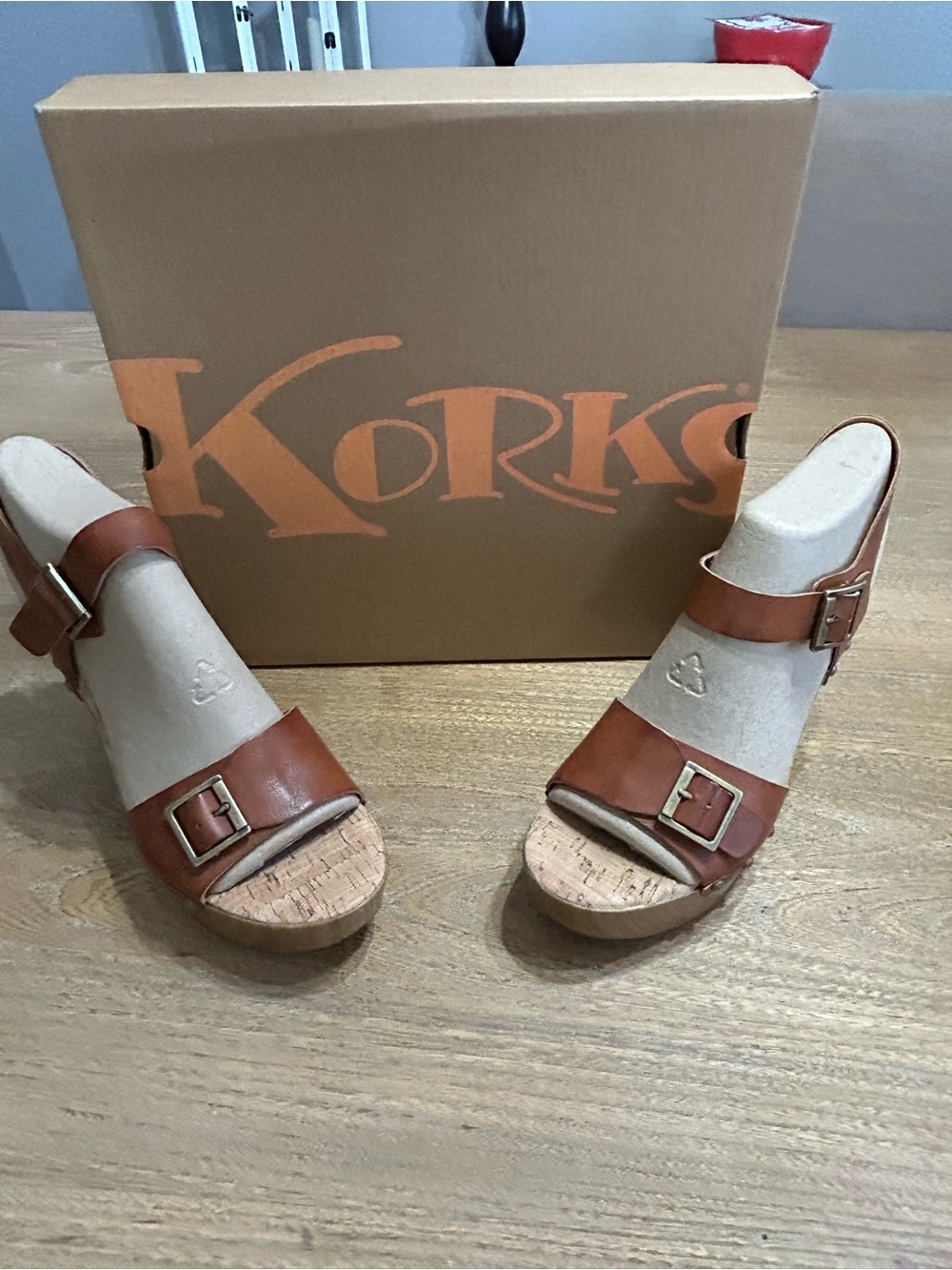 Korks Womens Desiree Brown Wedge Platform Sandals Size 10 New With Box